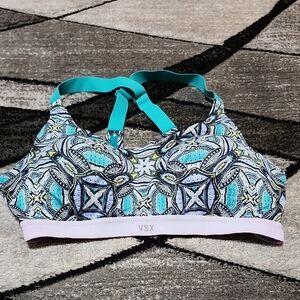 VICTORIA SECRET VSX CRISSCROSS LIGHTLY LINED SYMMETRICAL DESIGN SPORTS BRA 34D